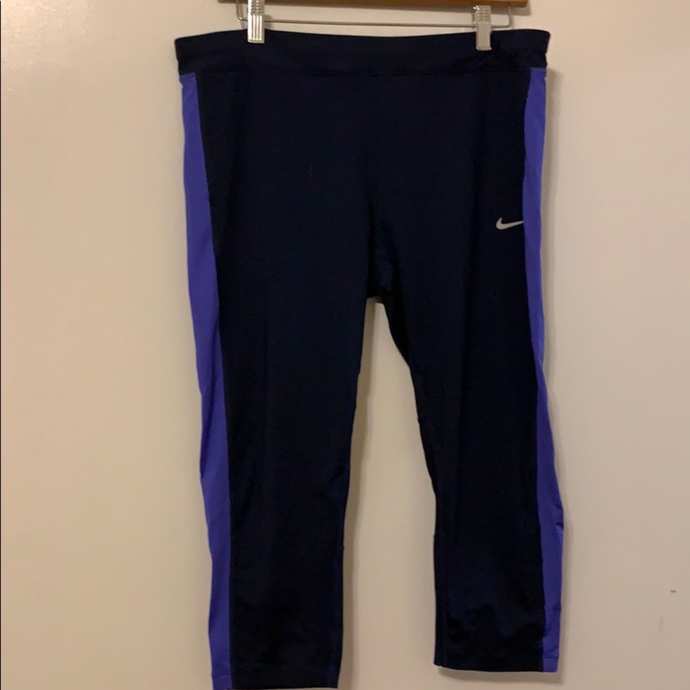 Purple and black Nike Crop Leggings Size 1X